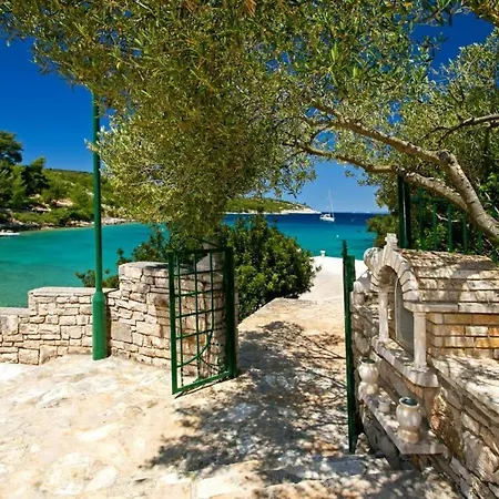 Huerte Hvar Town